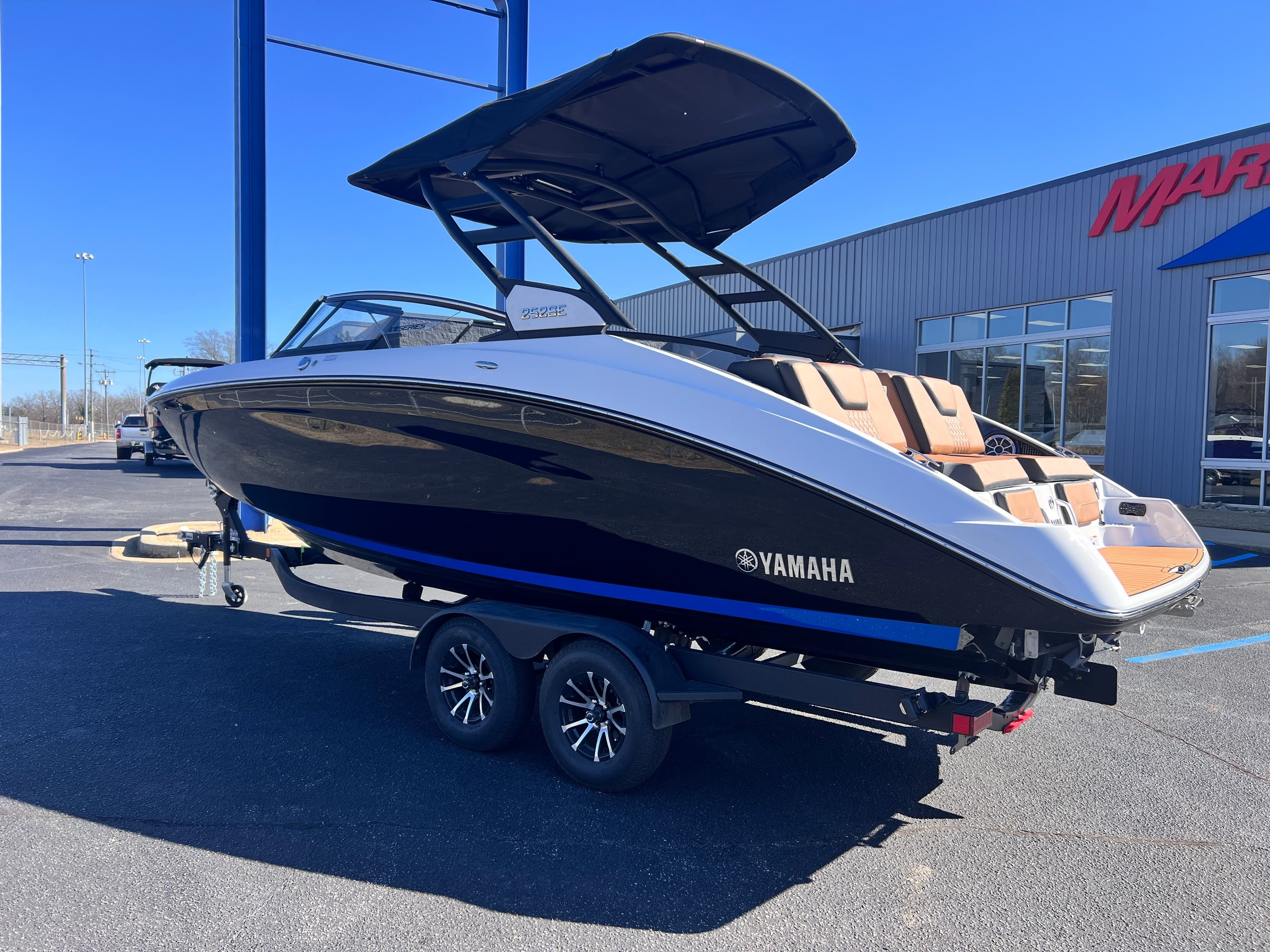 2026 Yamaha Boats 252SE - 3