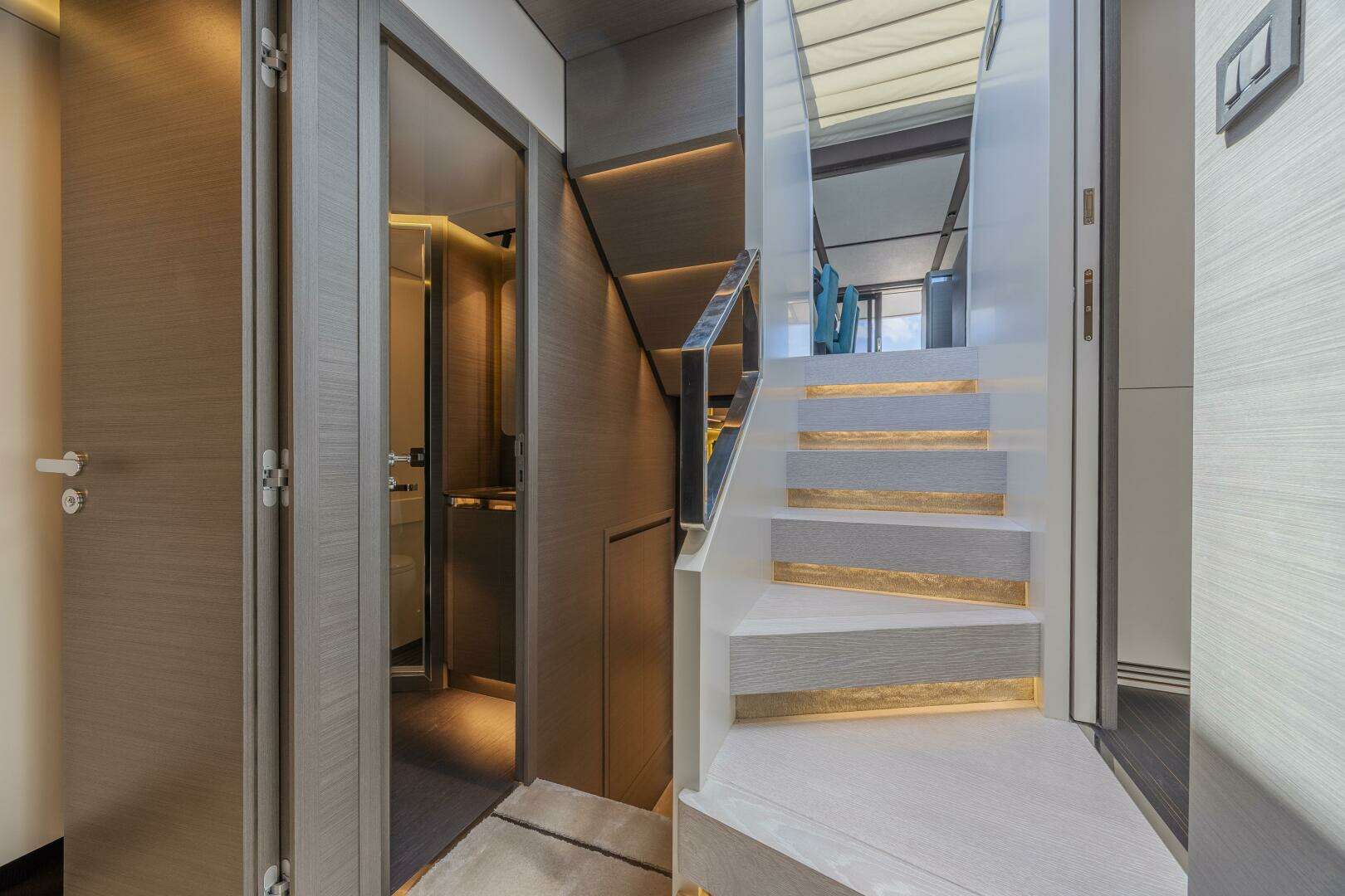 2023 Azimut S8 - Image 42