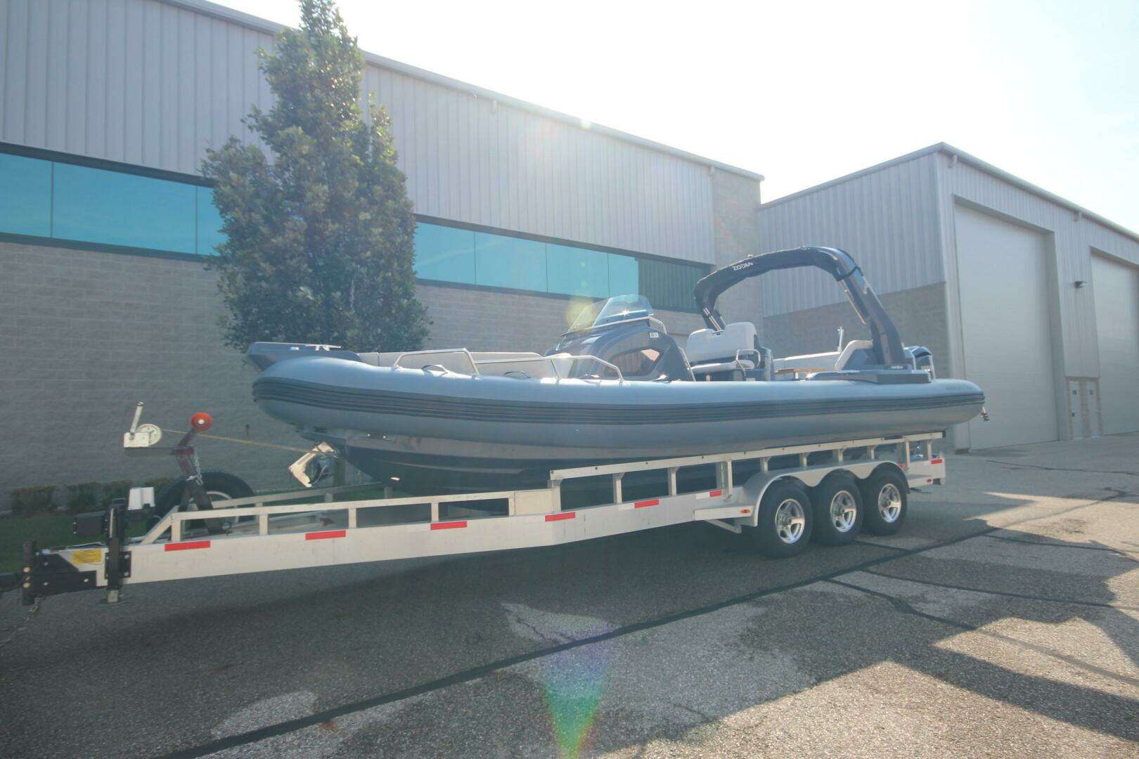 2024 Zodiac Medline 9 NEO - Image 5