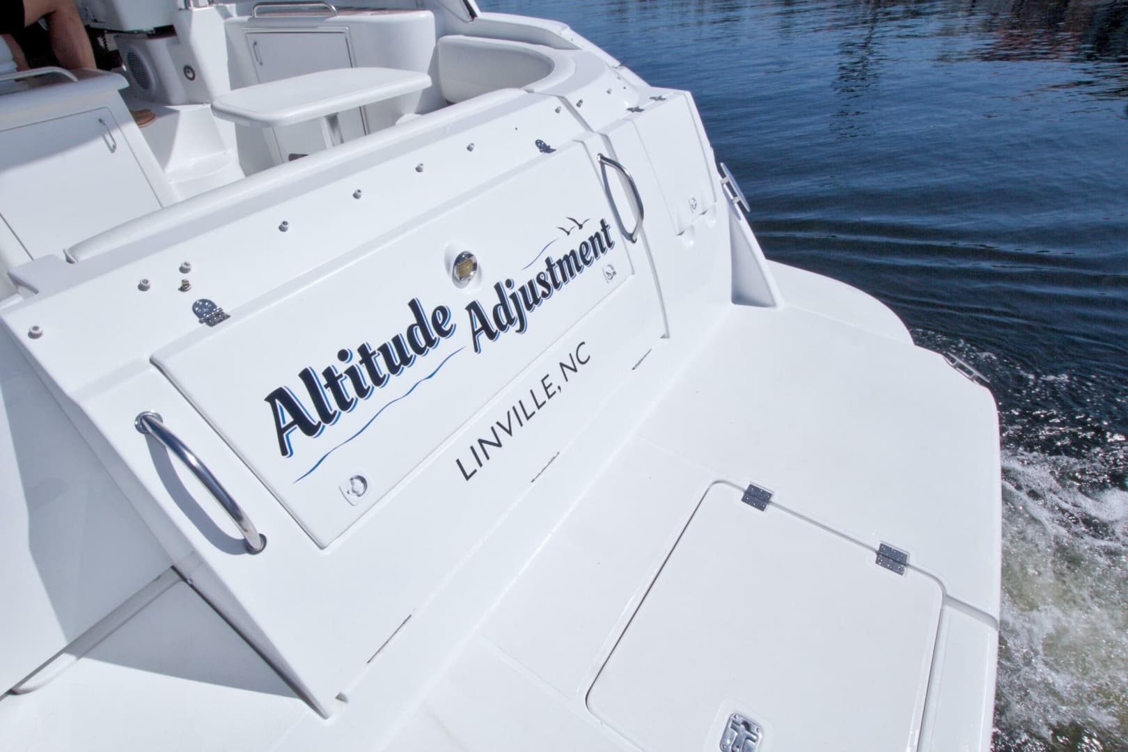 2008 Cruisers Yachts 420 Express - Image 13