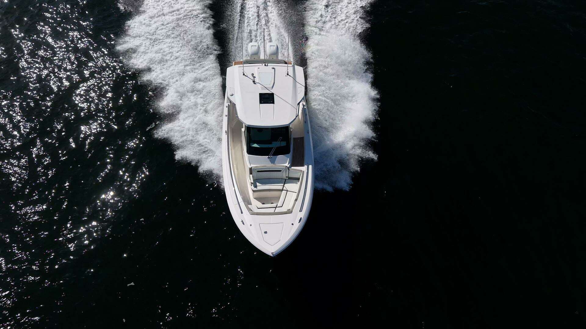 2023 Tiara Yachts 34LS - Image 15