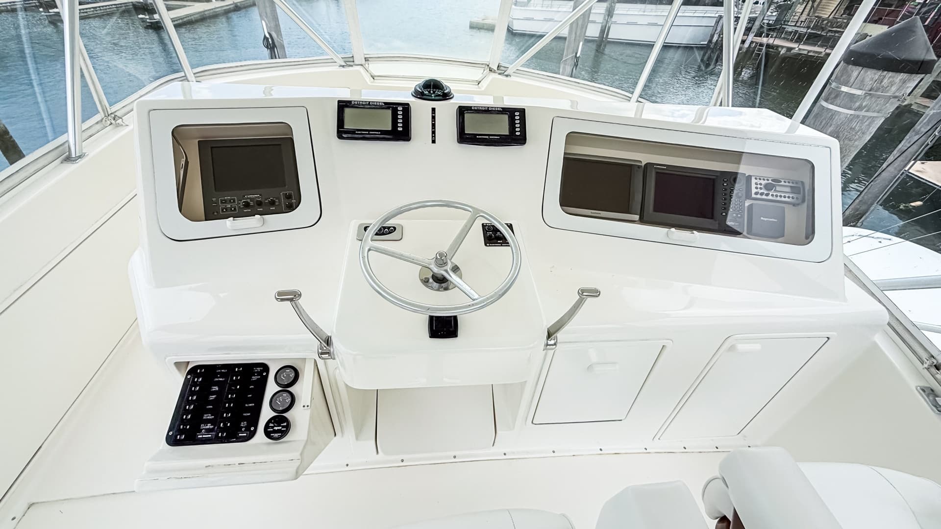 2004 Ocean Yachts 50 Super Sport - Image 16