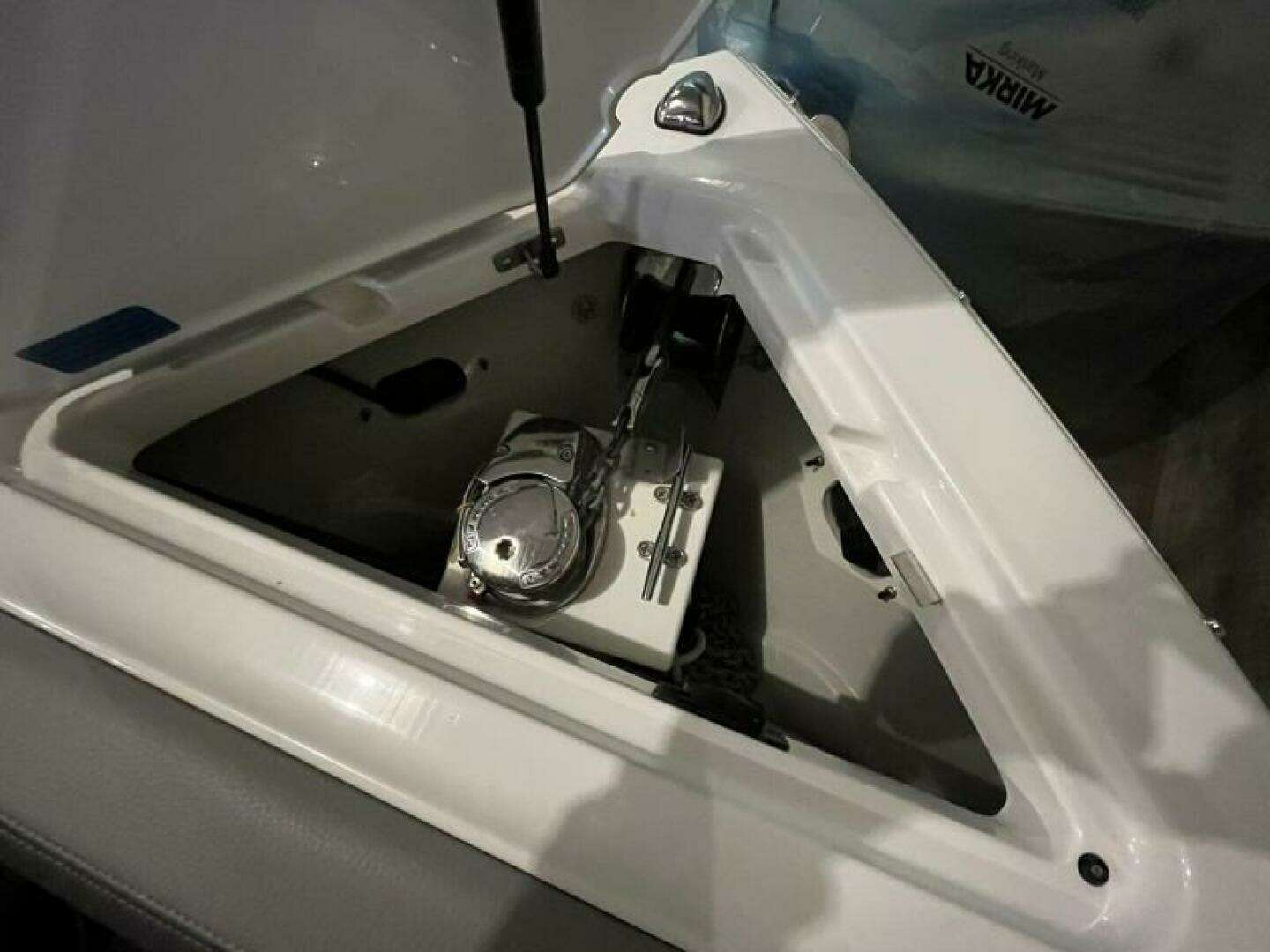 2021 Cobalt R8 Surf - Image 33