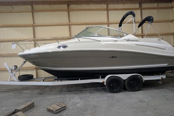 2006 Sea Ray 240 Sundancer - Image 1