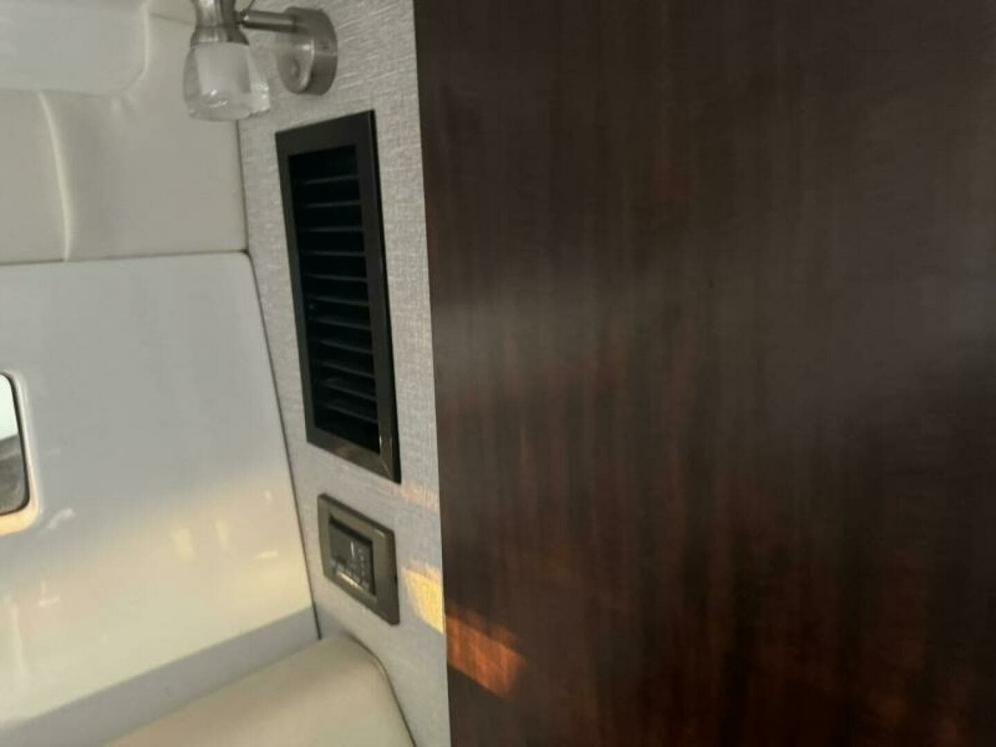 2018 Monterey 295 Sport Yacht - Image 34