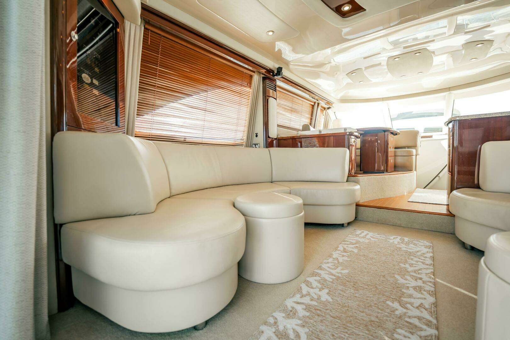 2007 Sea Ray 580 Sedan Bridge - Image 31