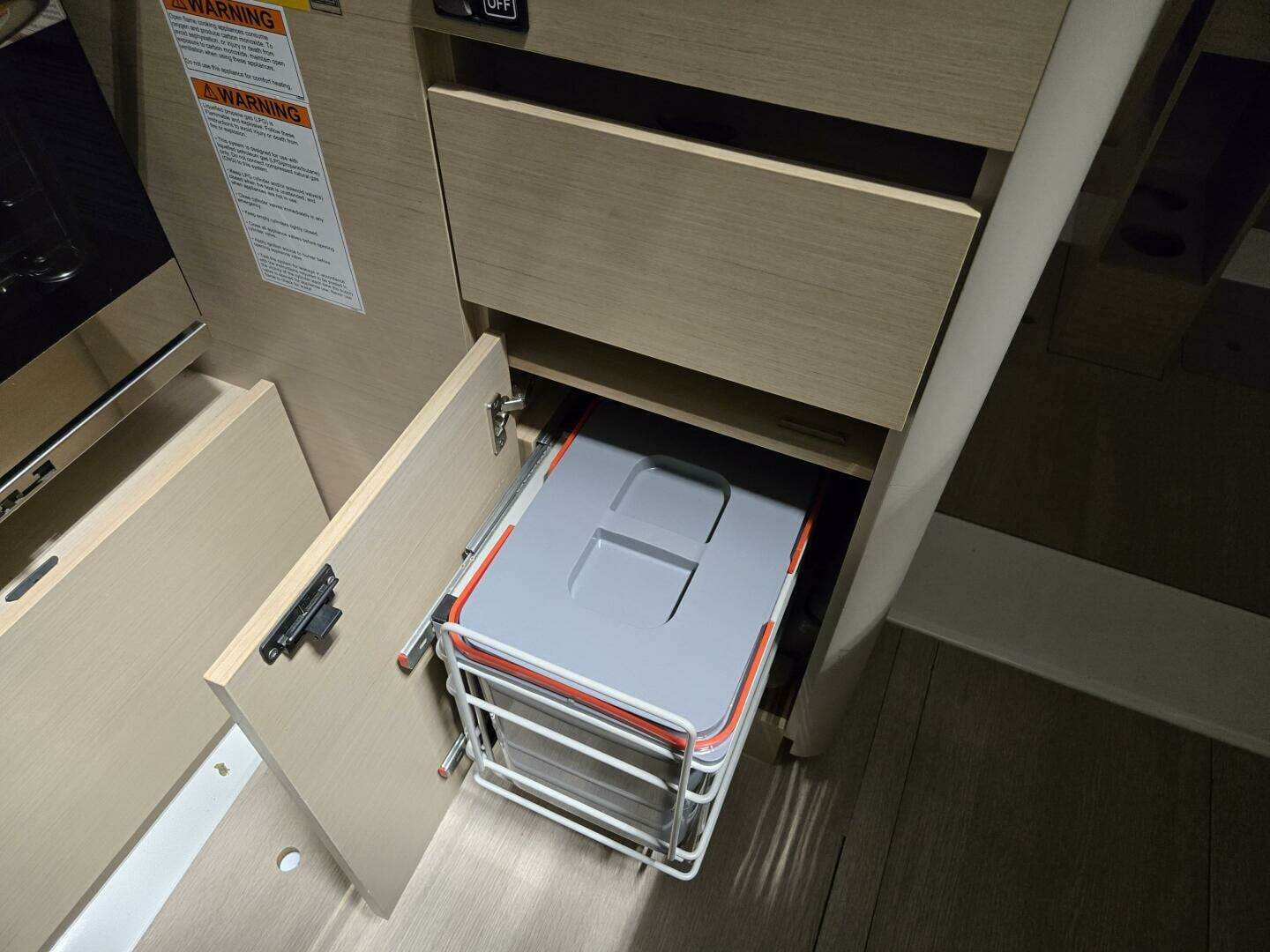 2021 Beneteau Oceanis 30.1 - Image 39