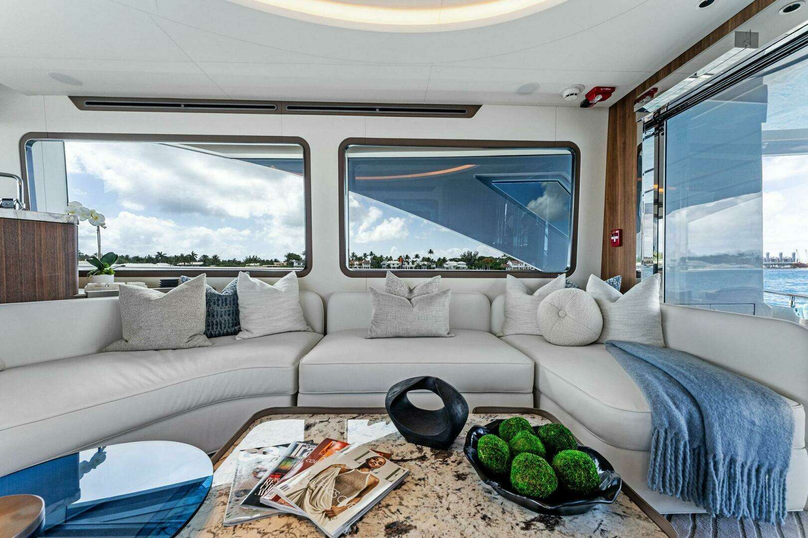 2027 Aquitalia Yachts Flybridge - Image 7