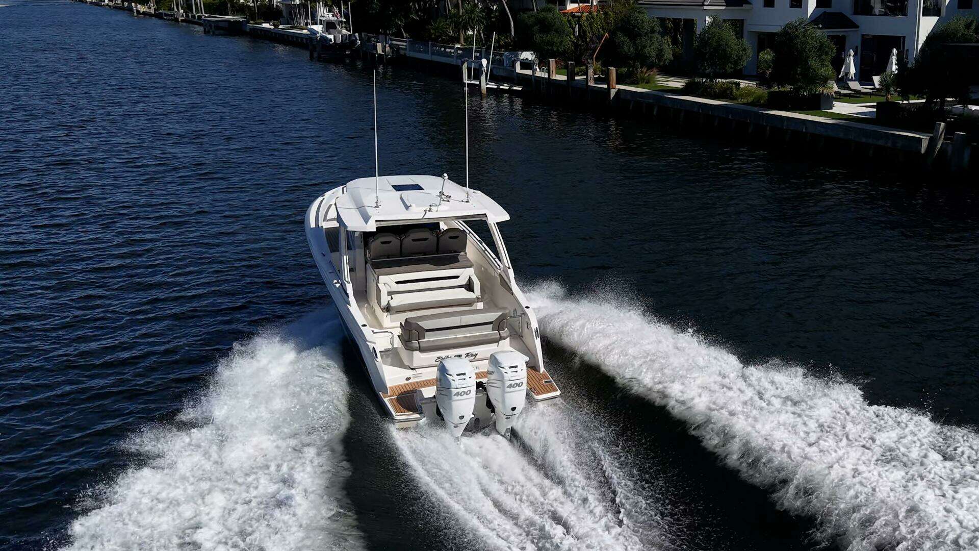 2023 Tiara Yachts 34LS - Image 5