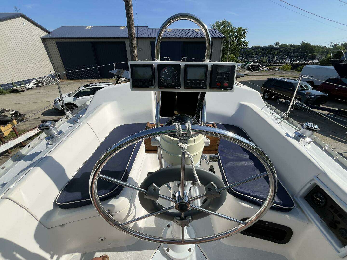 1992 Hunter — - Image 22