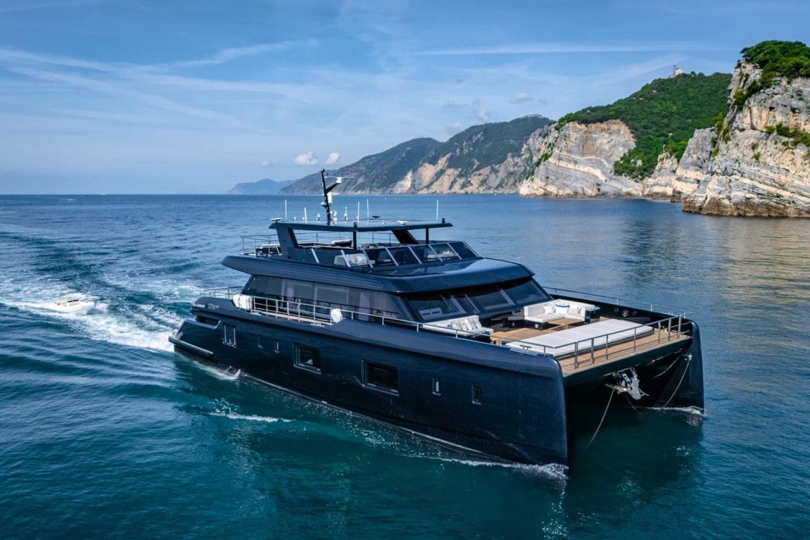2025 SUNREEF YACHTS Sunreef 100 Power - Image 4