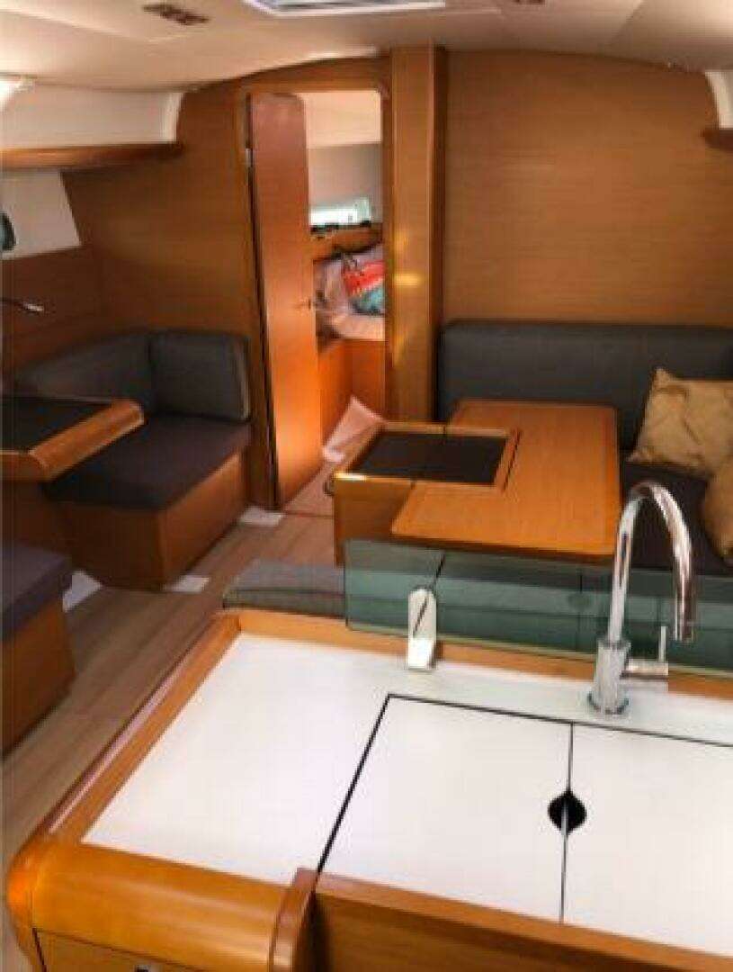 2017 Jeanneau 419 - Image 11