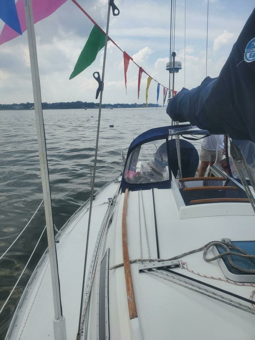 1985 Beneteau First 375 - Image 5