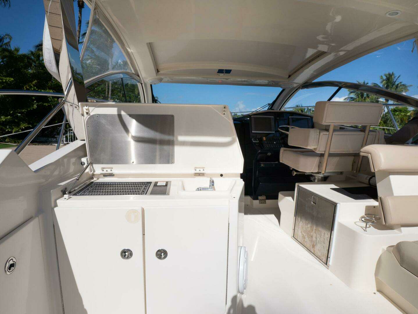 2014 Pursuit SC 365i - Image 12