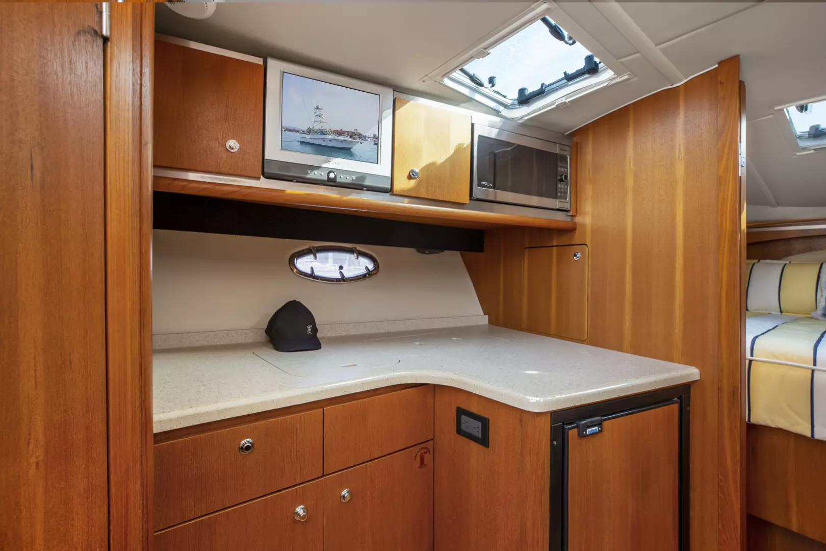 2006 Tiara Yachts 3600 Open - Image 4