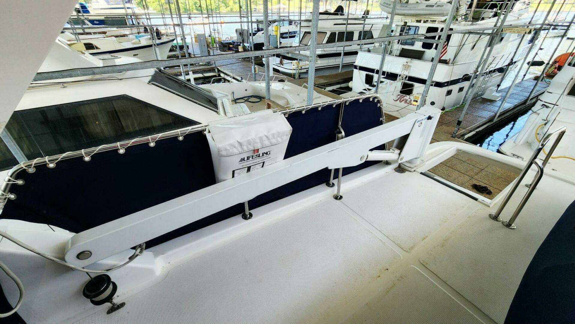2000 Ocean Alexander 511 Classico - Image 68