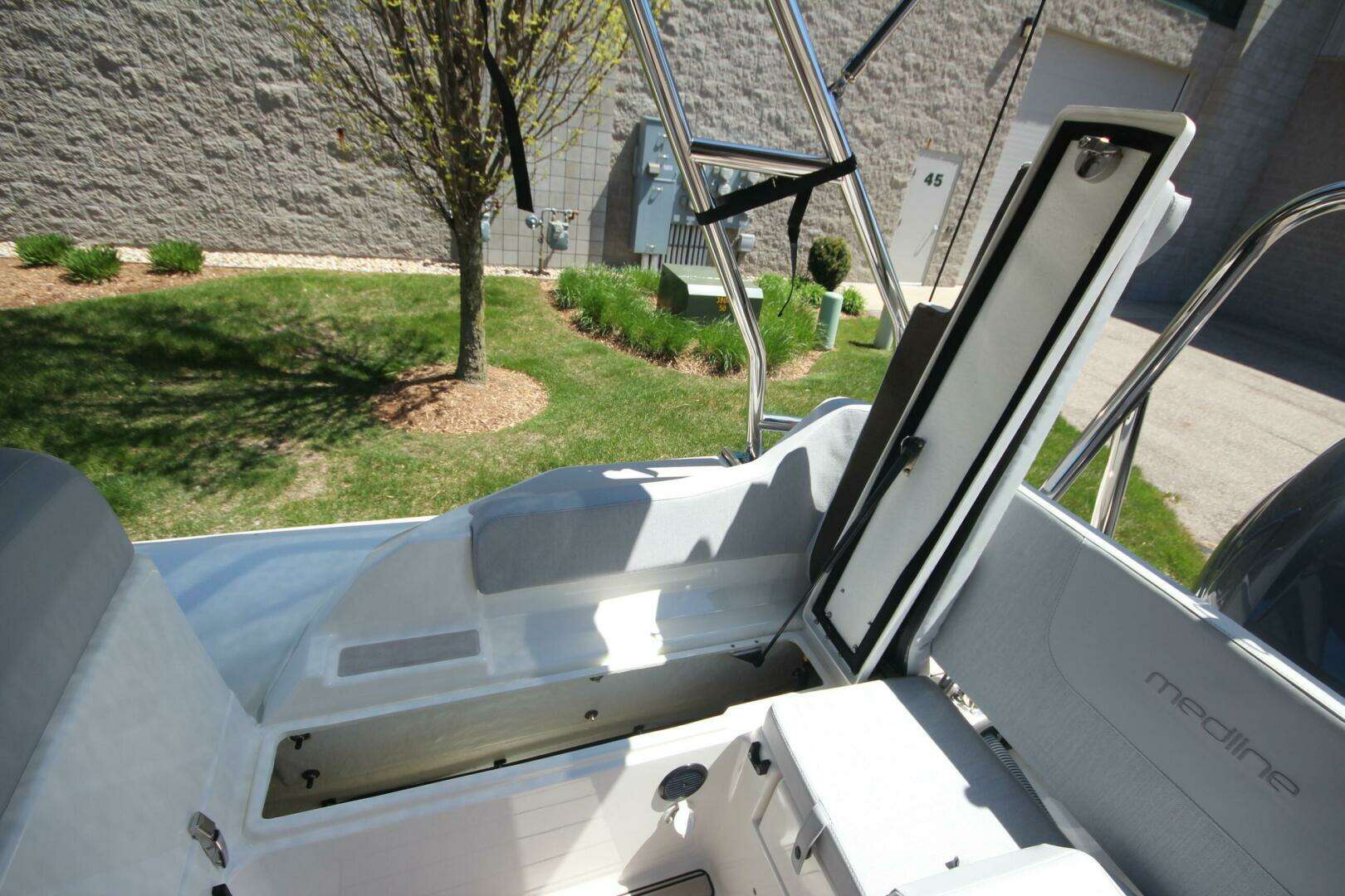 2025 Zodiac Medline 6.8 NEO - Image 13