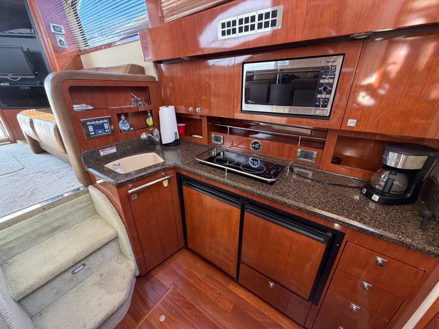 2007 Sea Ray Sedan Bridge - Image 30
