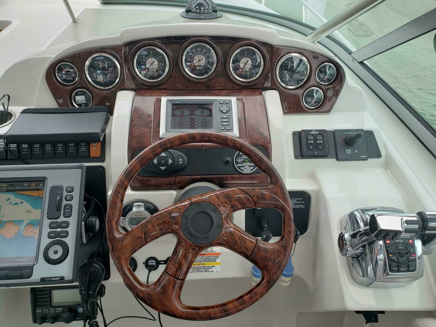 2008 Crownline 340 Cruiser - Image 12