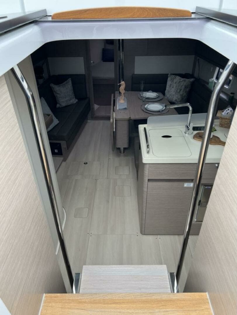 2023 Hanse 388 - Image 10