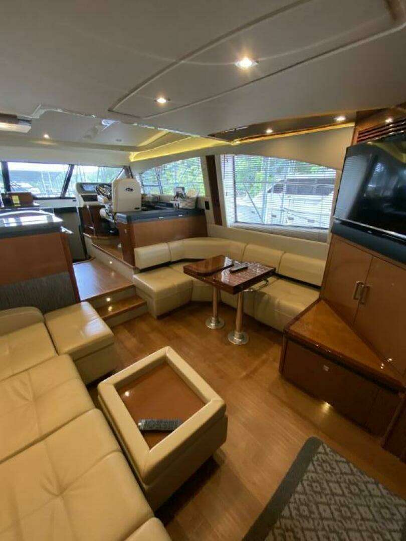 2016 Sea Ray 510 FLY - Image 13