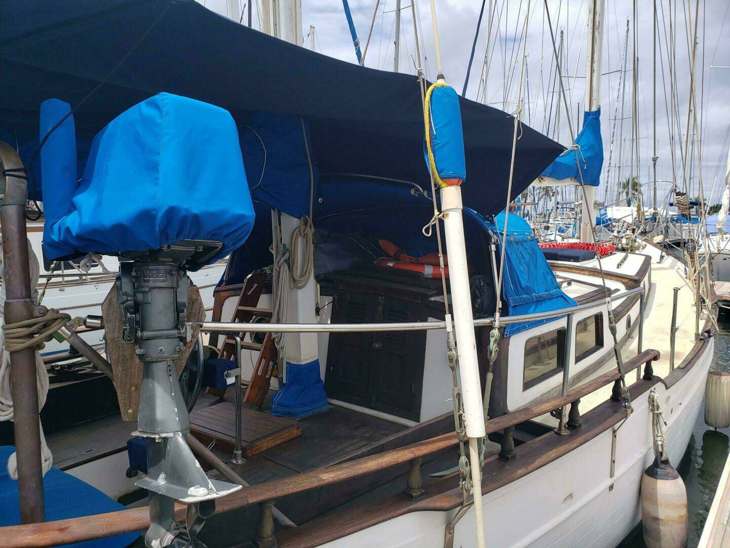 1977 Hardin Sea Wolf Masthead Ketch - Image 4