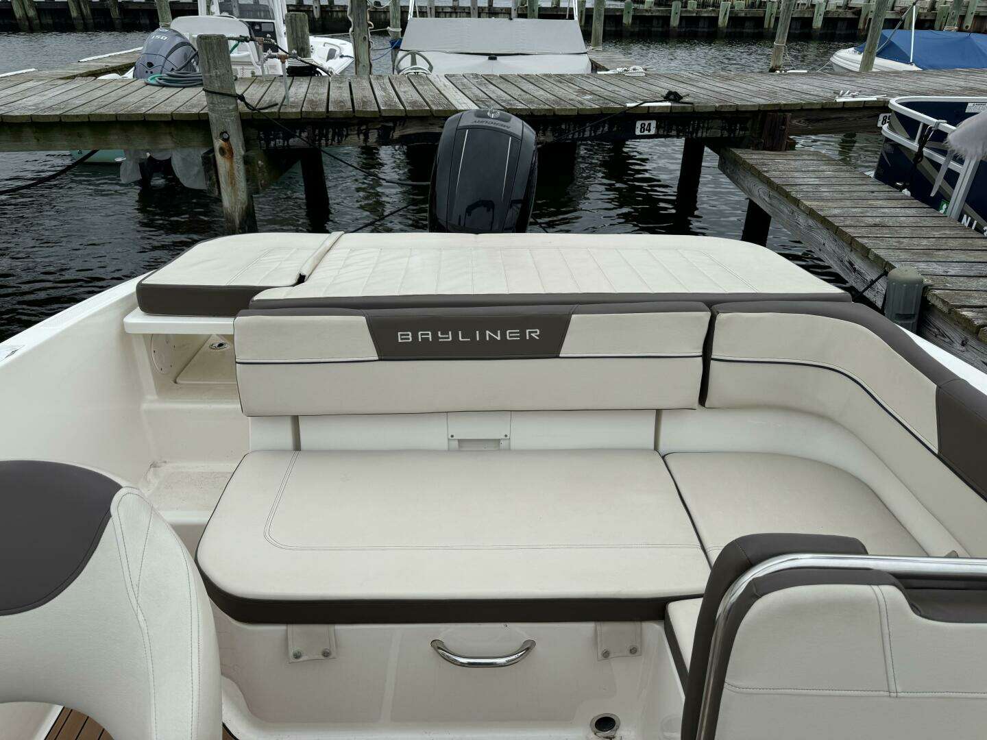 2018 Bayliner VR5 Bowrider OB - Image 7