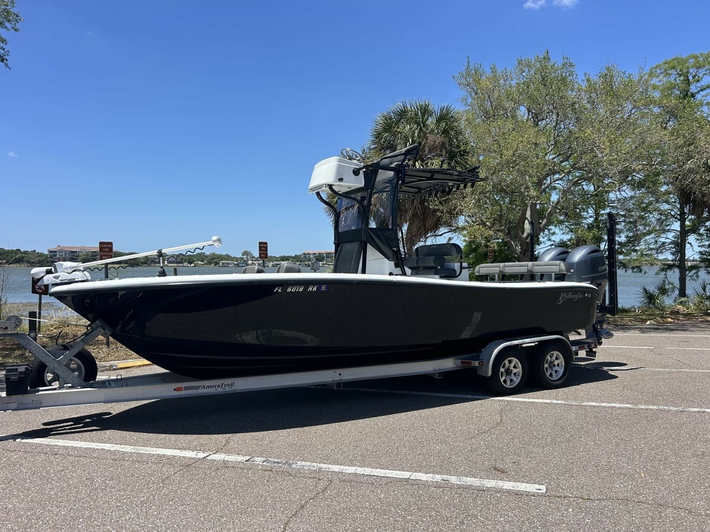 2018 Yellowfin 26 Hybrid - Image 2