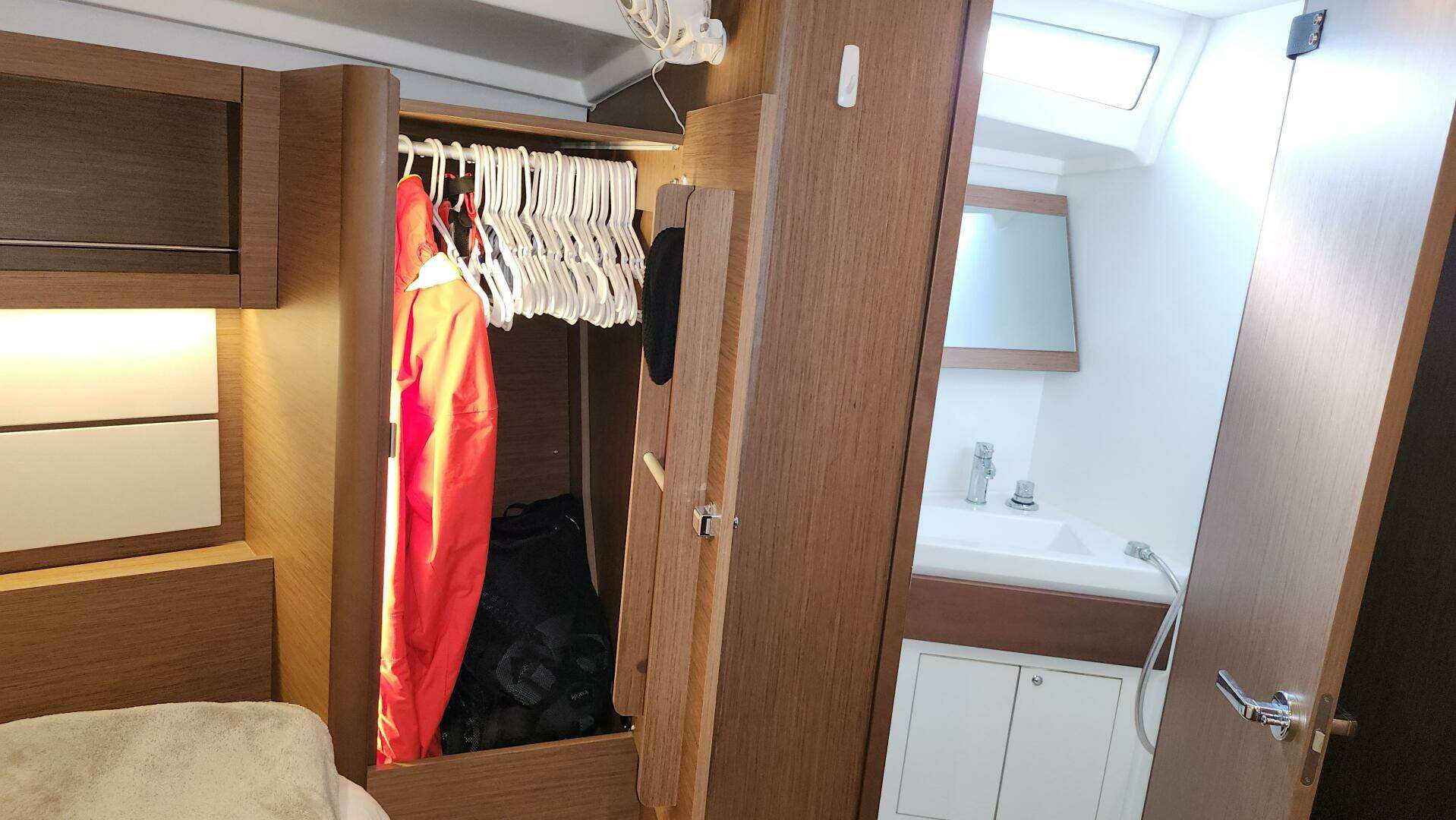2020 Beneteau Oceanis 46.1 - Image 18