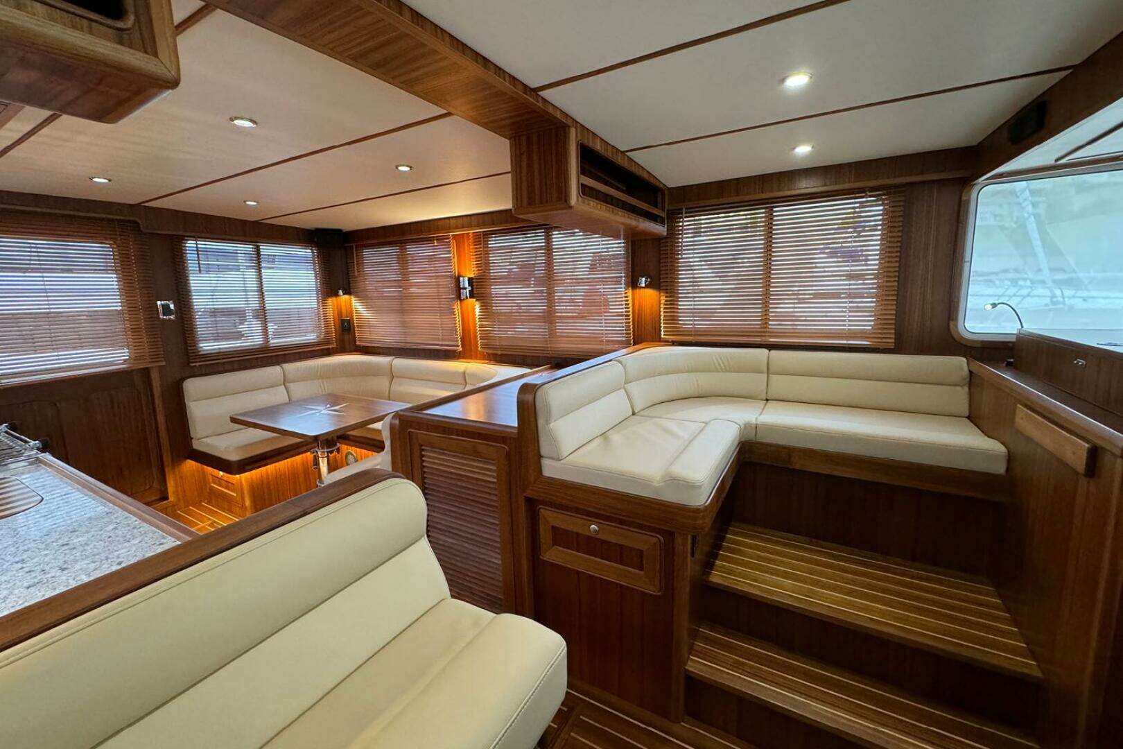 2026 Helmsman Trawlers 38 Sedan - Image 10