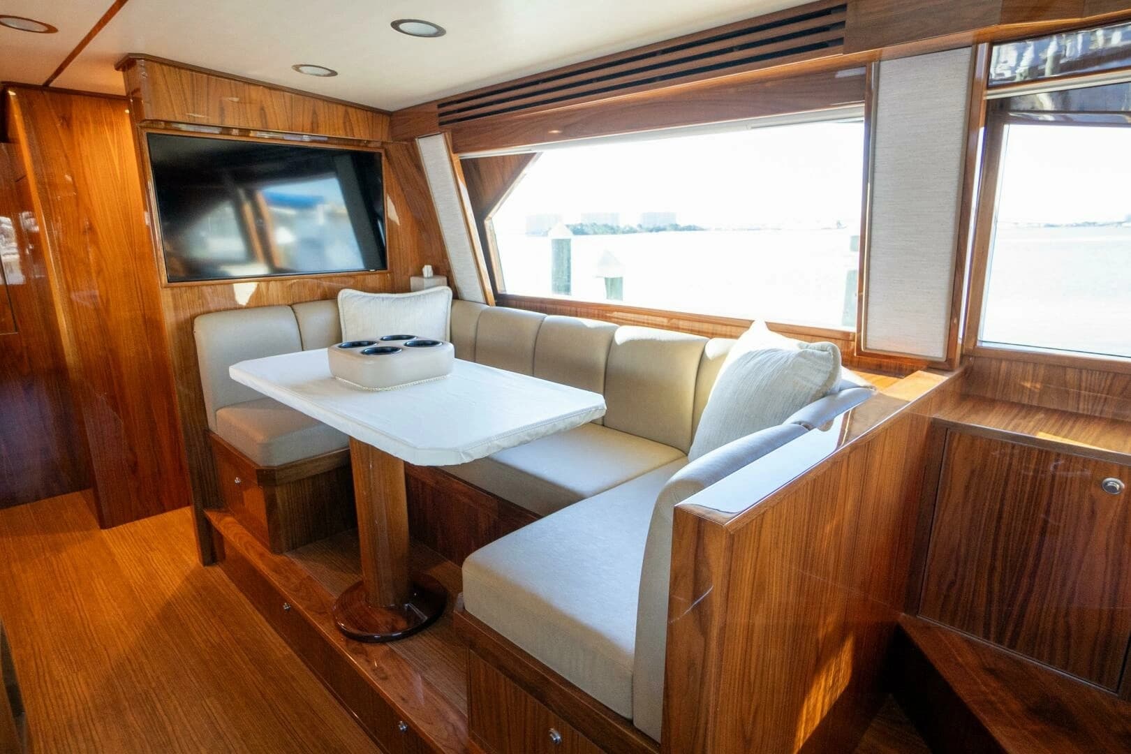2021 Viking 72 Enclosed Bridge - Image 12