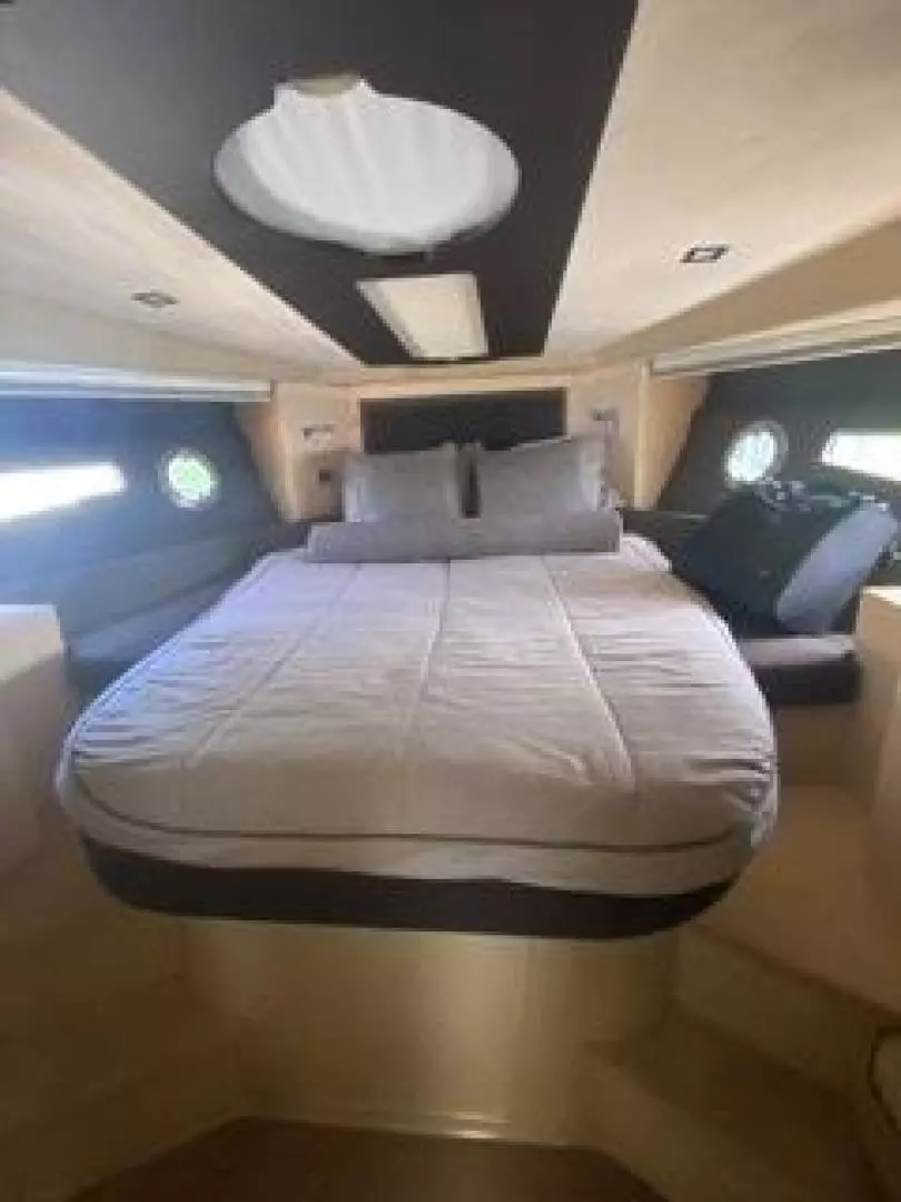 2013 Cranchi M44 HT - Image 13