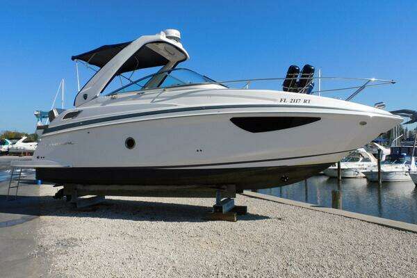 2019 Regal 28 Express - Image 1