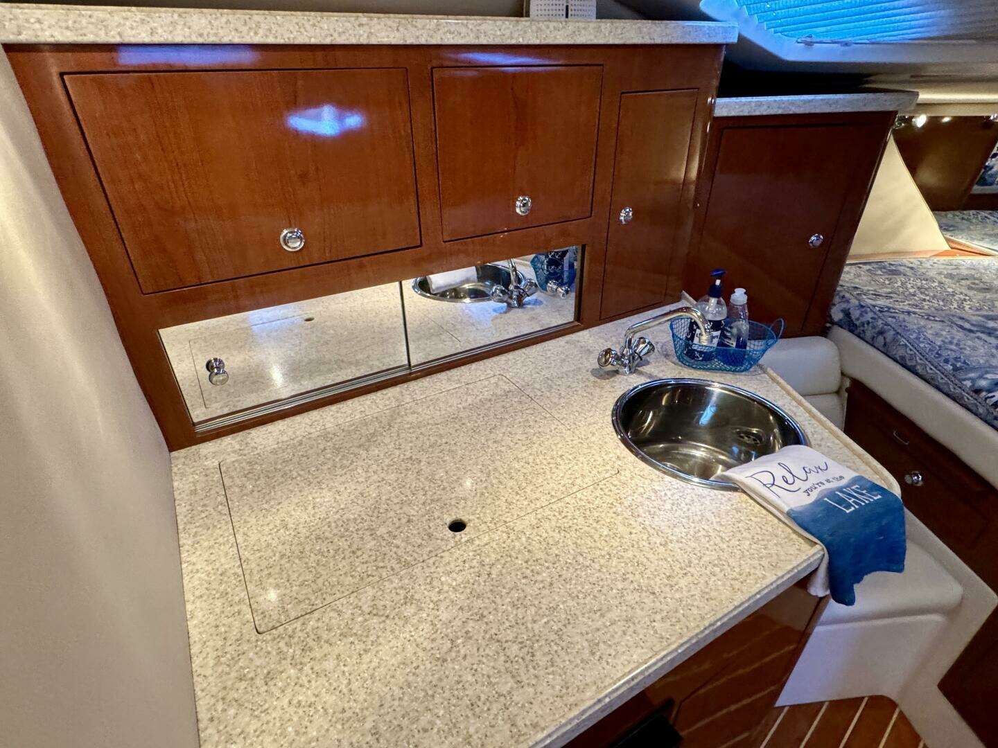 2006 Regal 3360 Window Express - Image 40