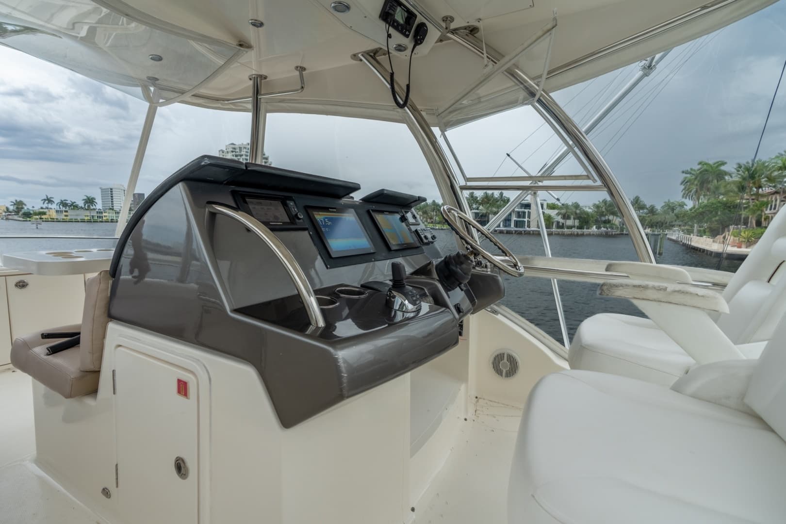 2011 Riviera 43 Open Flybridge - Image 12