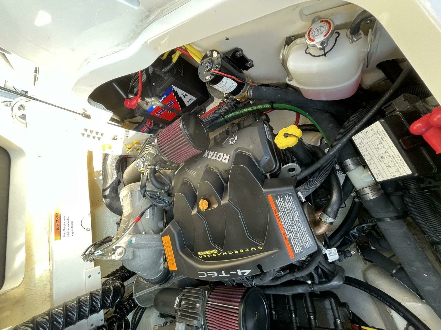 2016 Chaparral 223 Vortex - Image 9