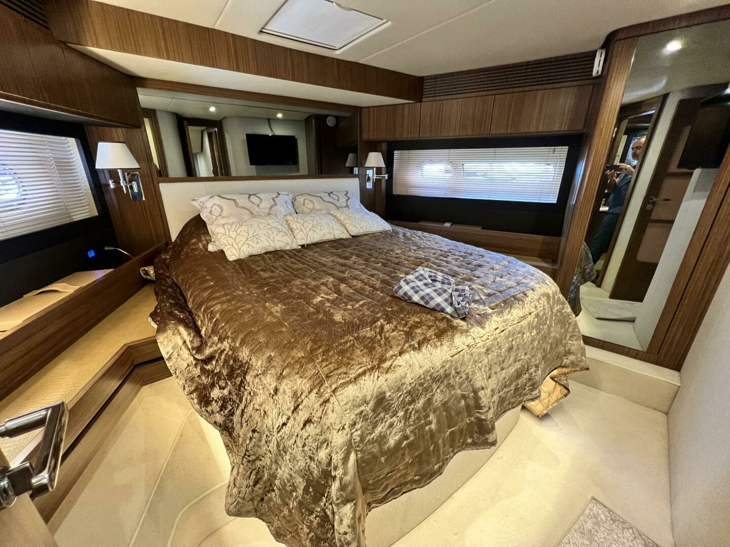 2017 Azimut Magellano - Image 31