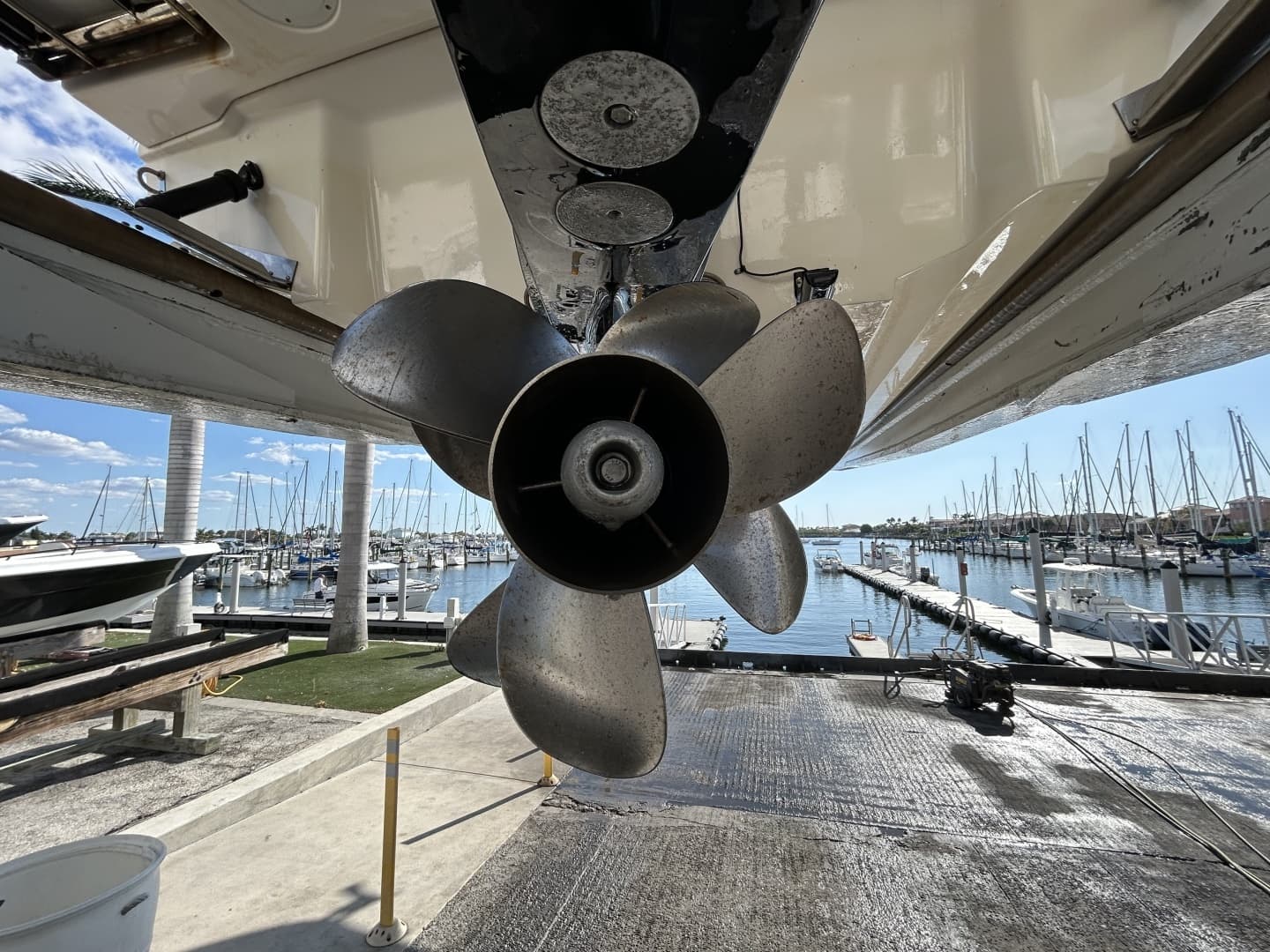 2014 Sea Ray — - Image 12
