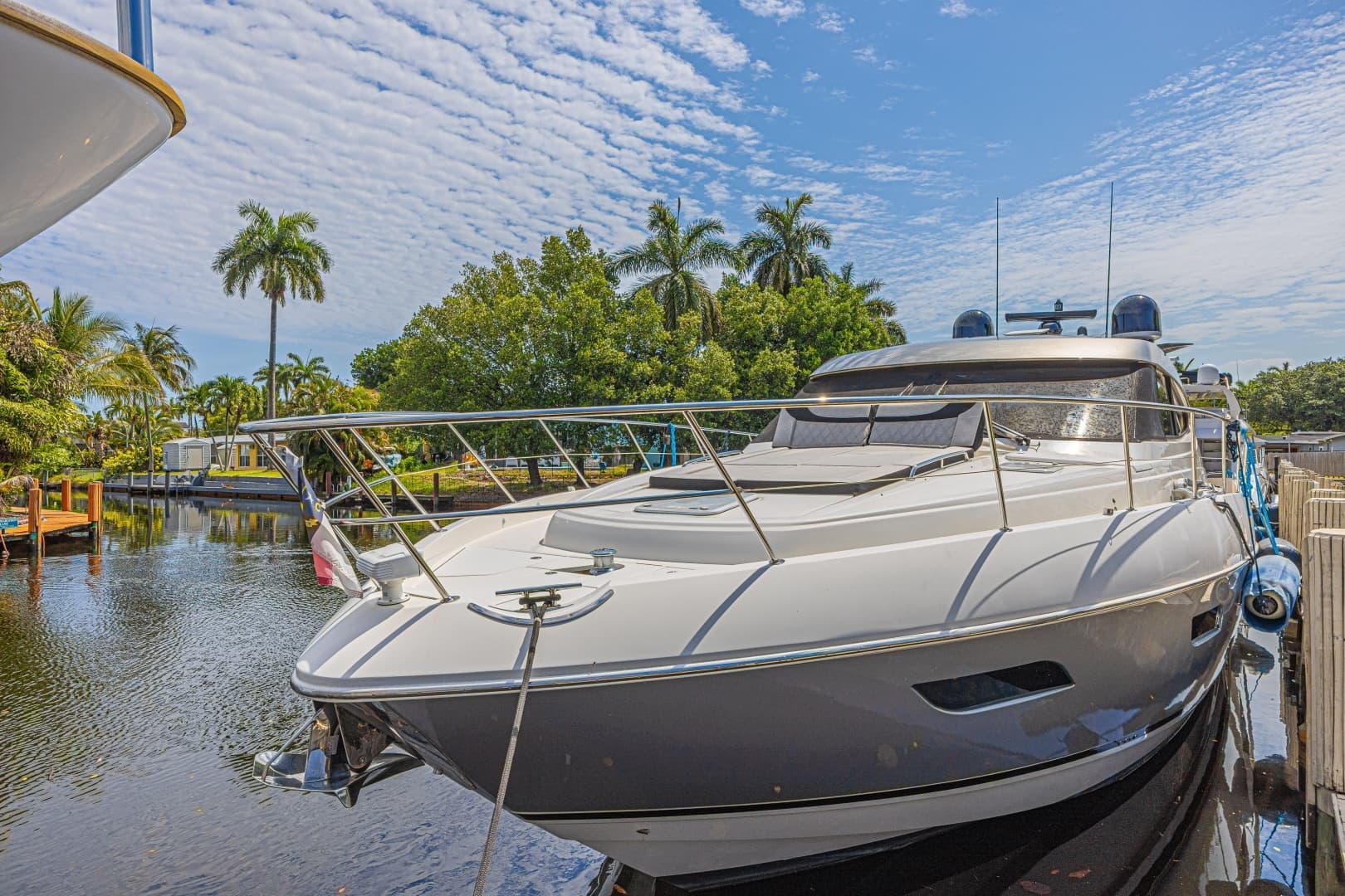 2021 Riviera 6000 Motor Yacht - Image 2
