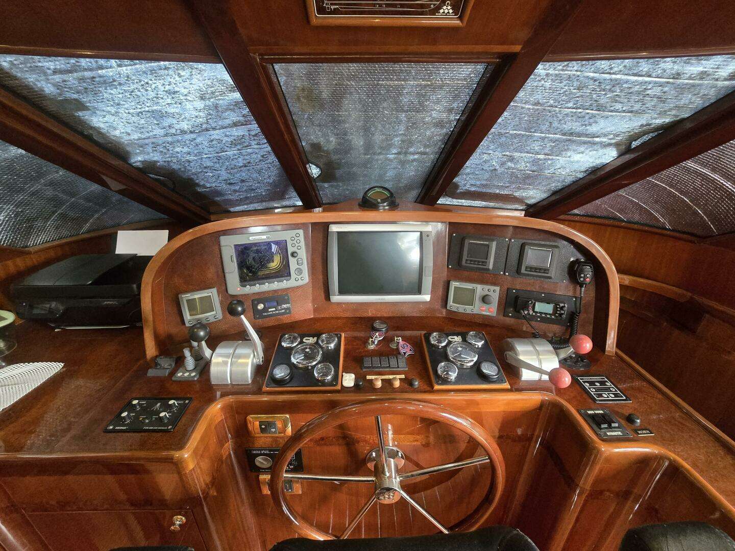 2006 Hampton 558 - Image 6