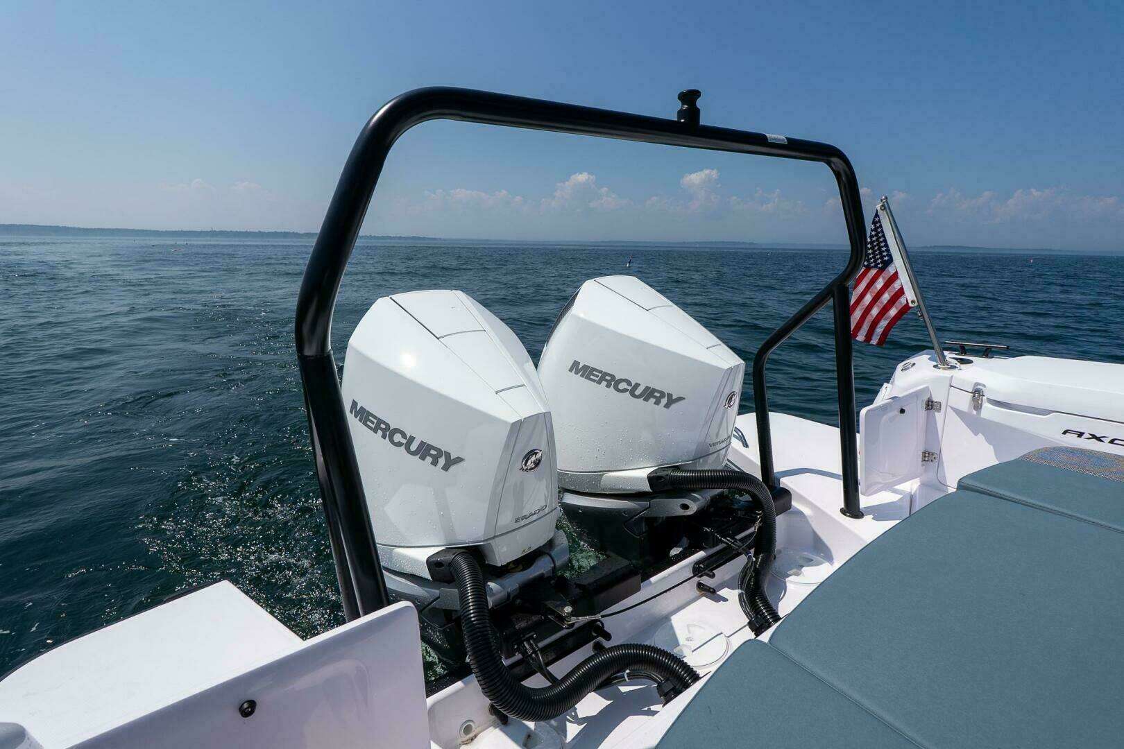 2026 Axopar 37 U-Sofa - Image 20