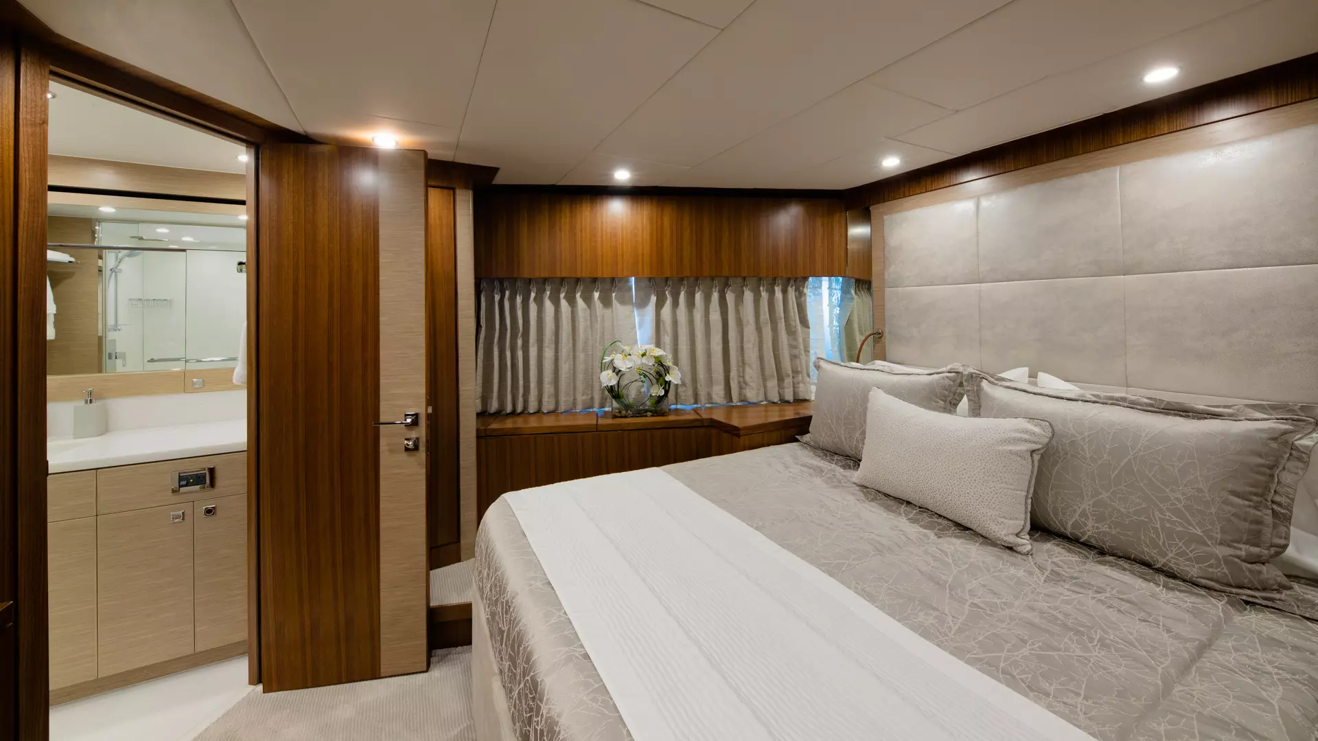 2026 Hargrave Raised Pilothouse - Image 65