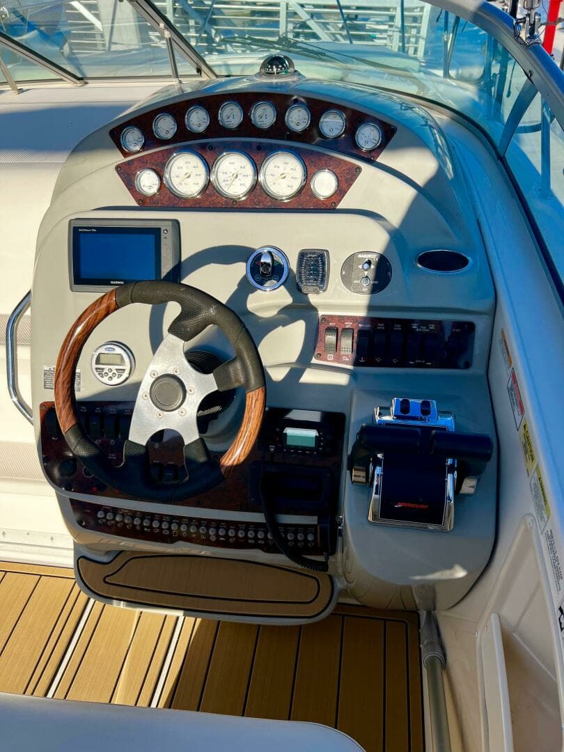 2012 Bayliner 335 - Image 29