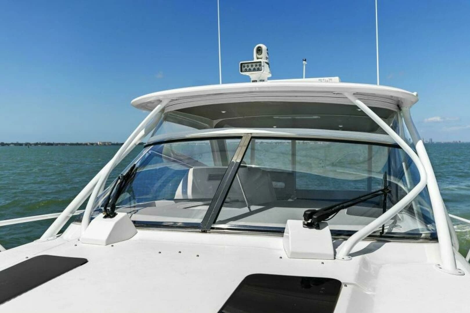2019 Intrepid 475 Sport Yacht - Image 36