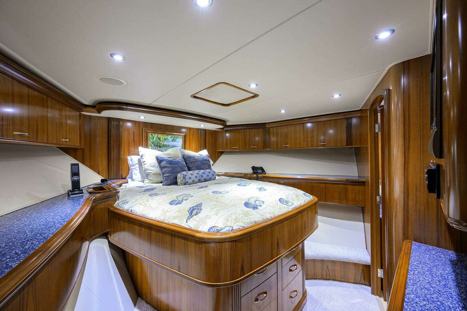 2004 Sea Force IX 82 Enclosed Bridge - Image 38