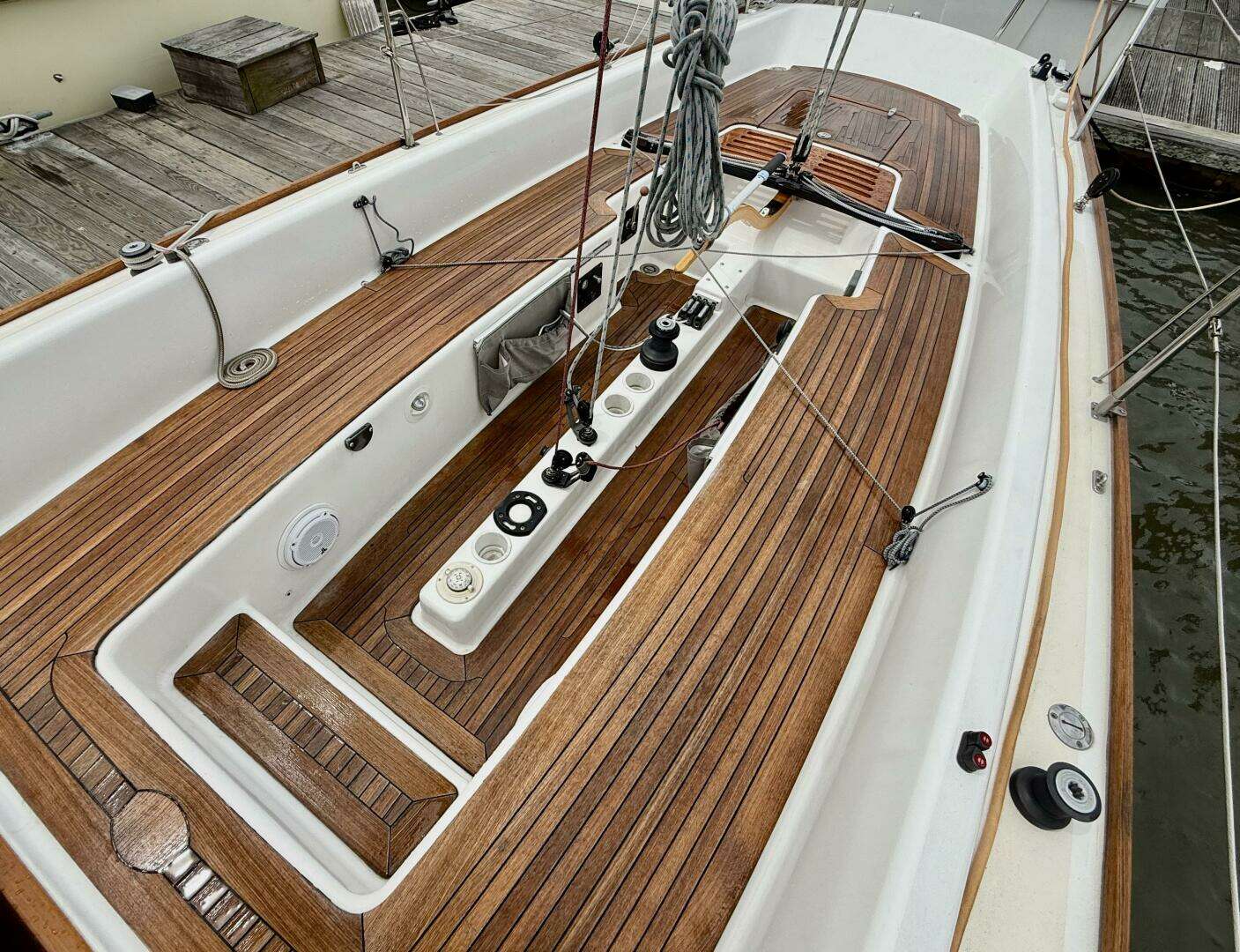 2009 e Sailing Yachts e Sailing Yachts e33 - Image 9