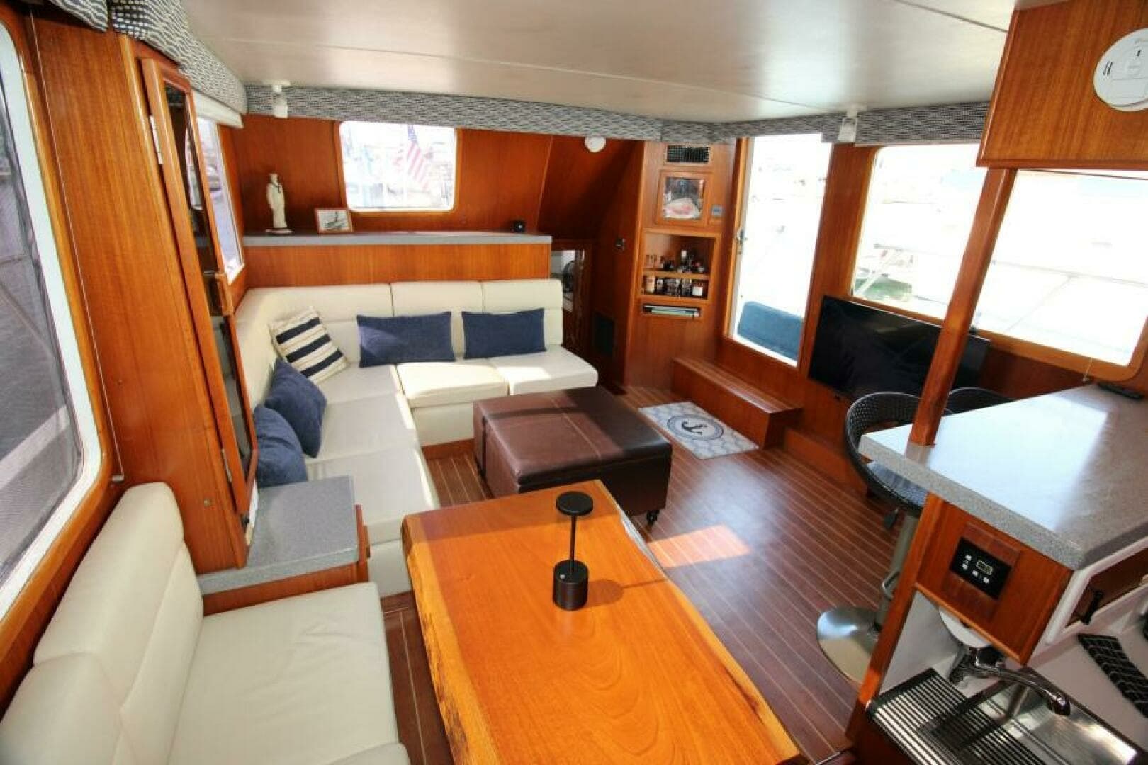 2000 Ricker 42 Classic - Image 27