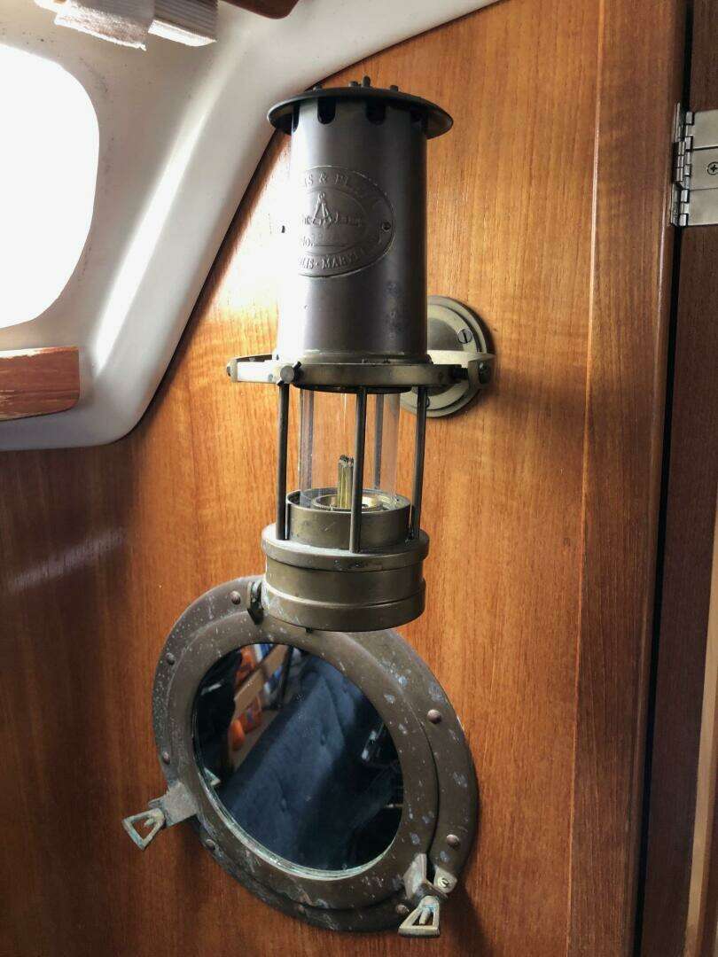 1998 Catalina 320 - Image 31