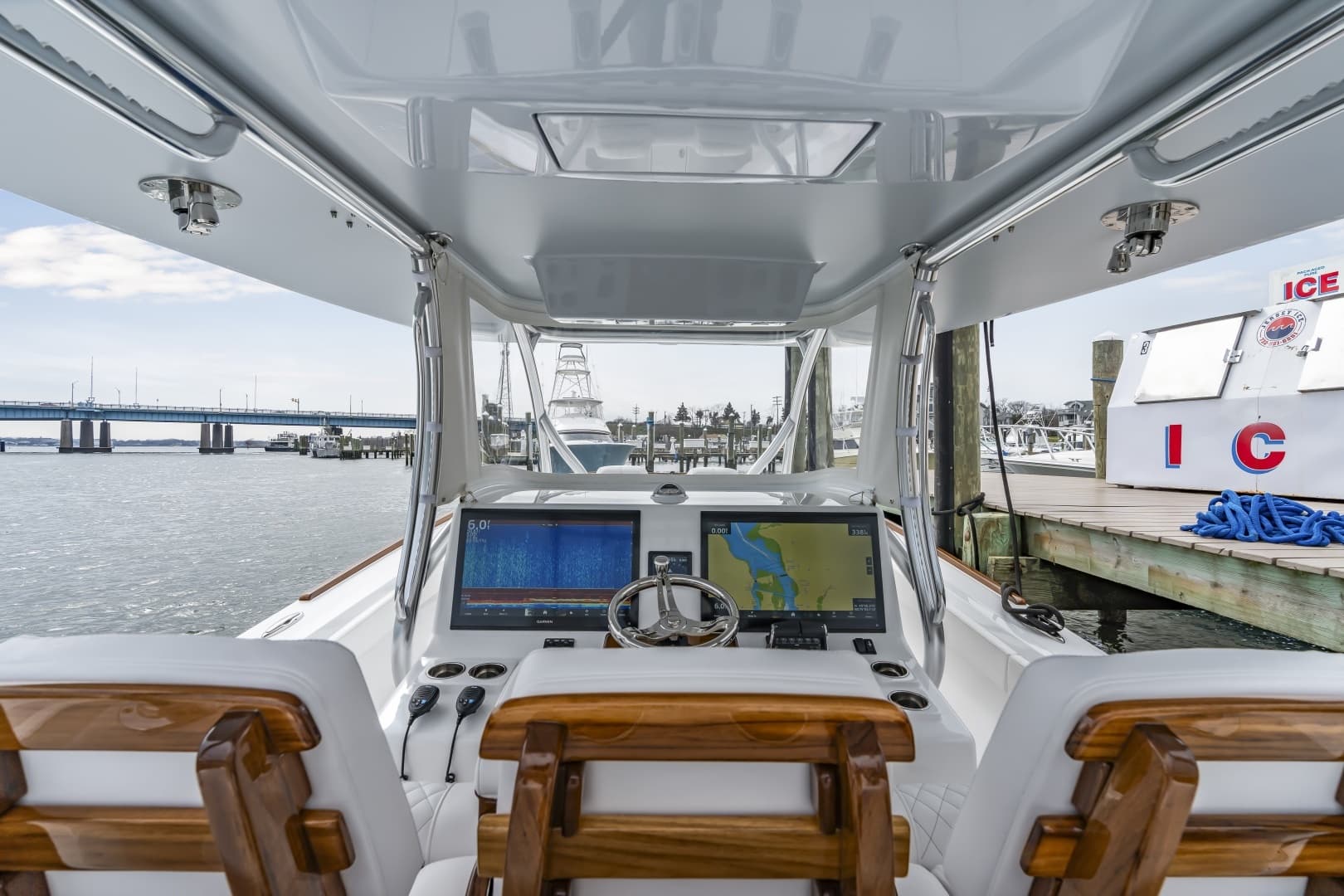 2026 Front Runner 39 Center Console - Image 41