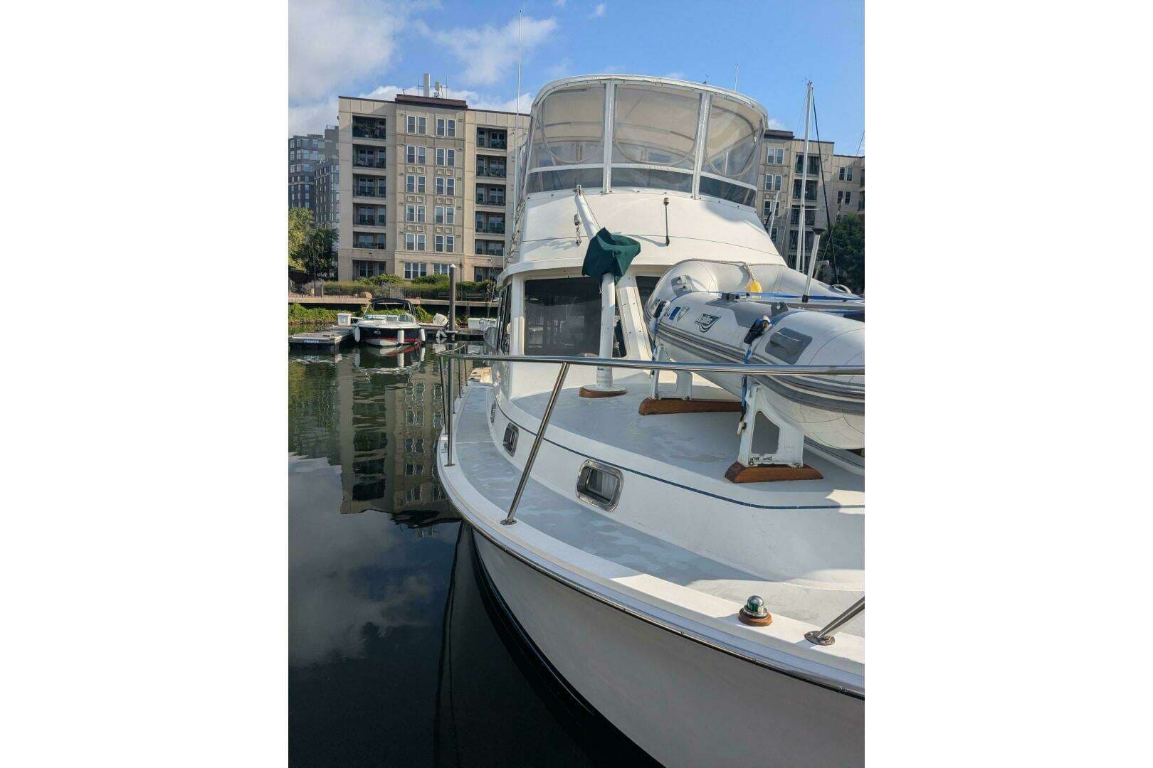 1988 Cape Dory 36 Flybridge Sedan Fast Trawler - Image 4